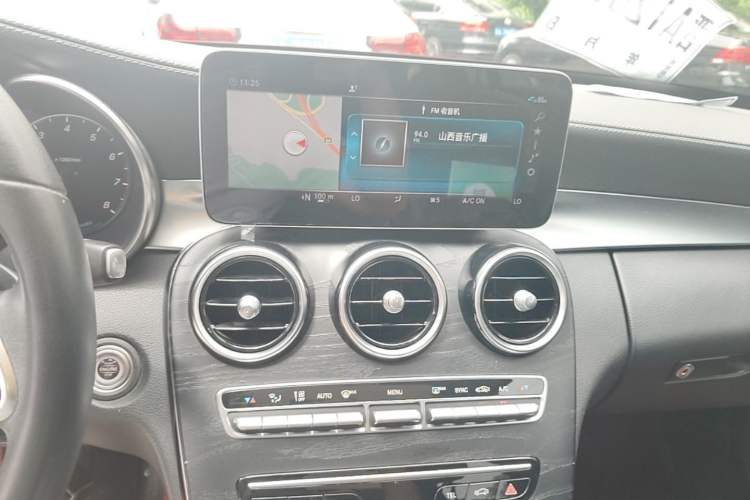 Used Mercedes-Benz C-Class 2019 Restyled C 260 L Sport Edition Audio And AC Panel