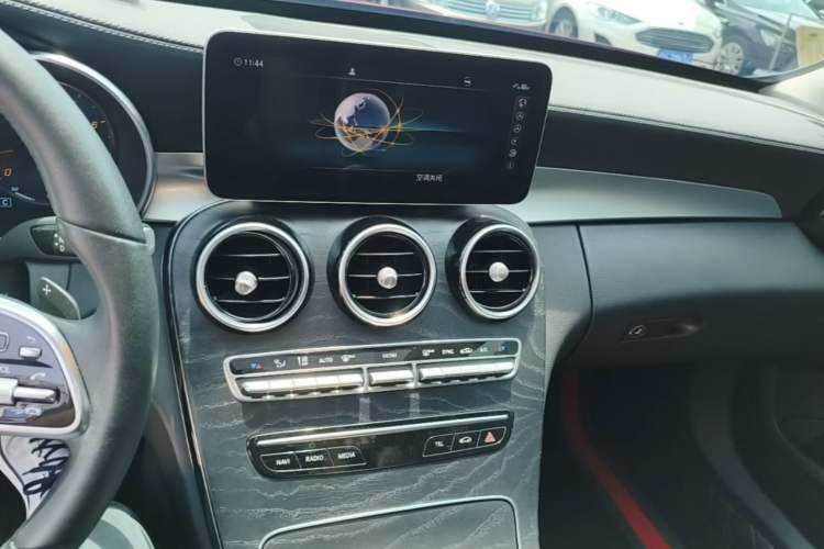 Used Mercedes-Benz C-Class 2019 Restyled C 260 L Sport Edition Audio And AC Panel