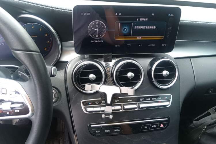 Used Mercedes-Benz C-Class 2019 Restyled C 260 L Sport Edition Audio And AC Panel