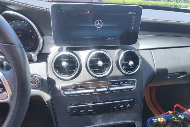 Used Mercedes-Benz C-Class 2019 Restyled C 260 L Sport Edition Audio And AC Panel