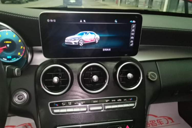Used Mercedes-Benz C-Class 2019 Restyled C 260 L Sport Edition Audio And AC Panel