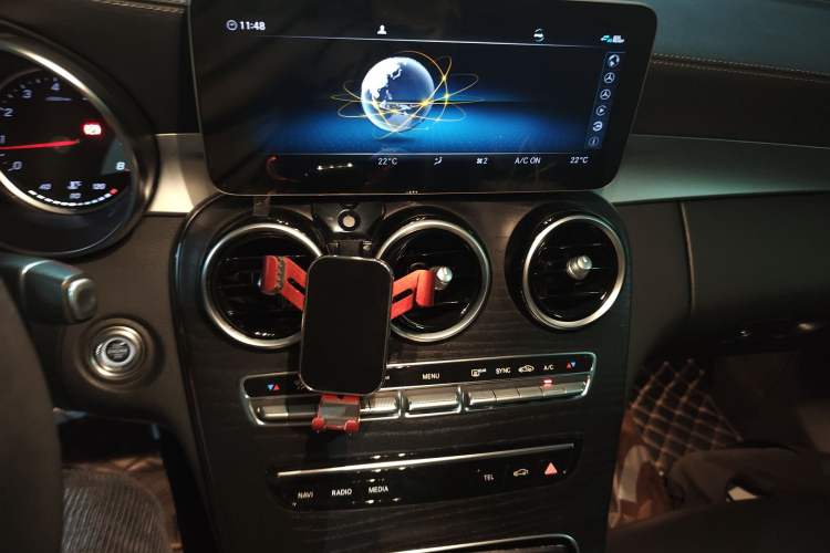 Used Mercedes-Benz C-Class 2019 C 180 L Fashion Edition Sport Version Audio And AC Panel