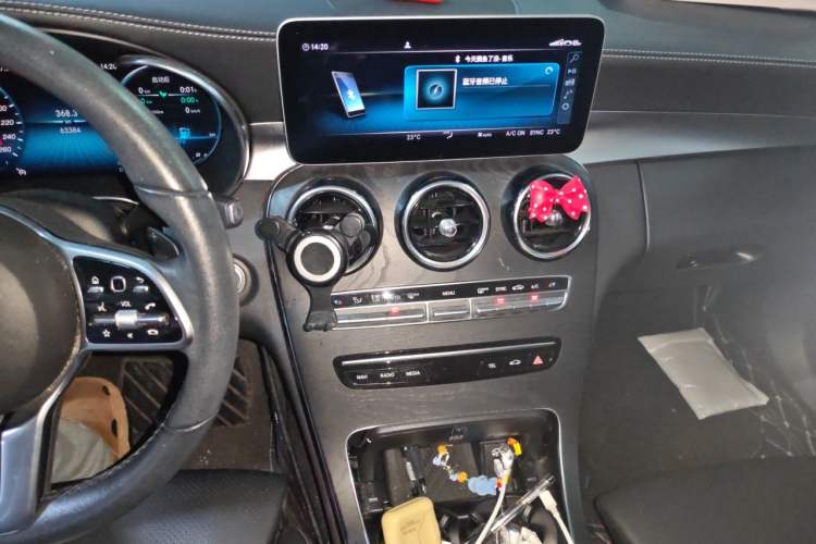 Used Mercedes-Benz C-Class 2019 Restyled C 260 L Sport Edition Audio And AC Panel