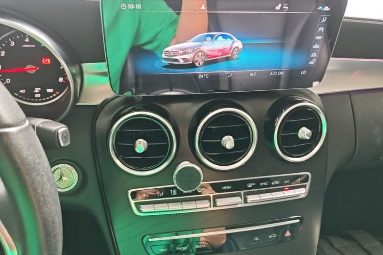 Used Mercedes-Benz C-Class 2019 C 180 L Fashion Edition Sport Version Audio And AC Panel