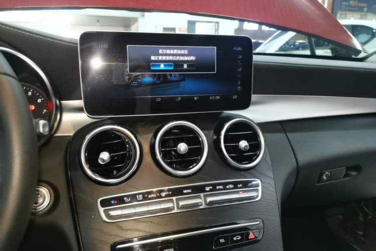 Used Mercedes-Benz C-Class 2019 C 180 L Fashion Edition Sport Version Audio And AC Panel