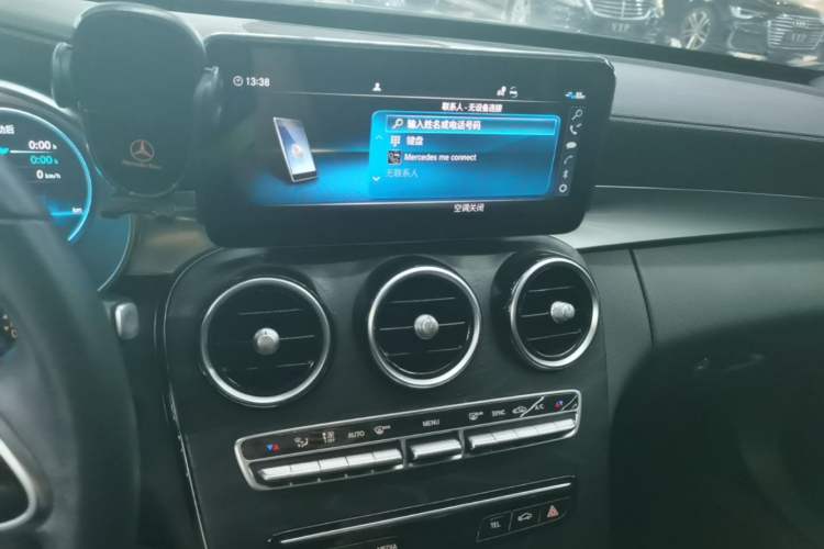 Used Mercedes-Benz C-Class 2019 Restyled C 260 L Sport Edition Audio And AC Panel