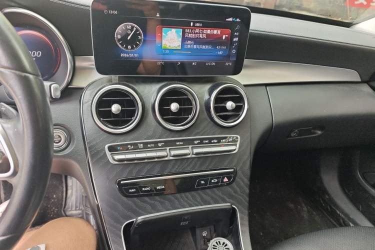 Used Mercedes-Benz C-Class 2019 C 260 L Sport Edition Audio And AC Panel