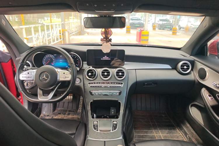 Used Mercedes-Benz C-Class 2019 C 260 Coupe Center Console