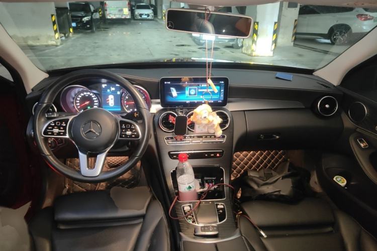 Used Mercedes-Benz C-Class 2019 C 180 L Fashion Edition Sport Version Center Console