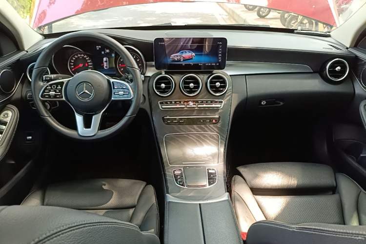 Used Mercedes-Benz C-Class 2019 C 260 L Sport Edition Center Console