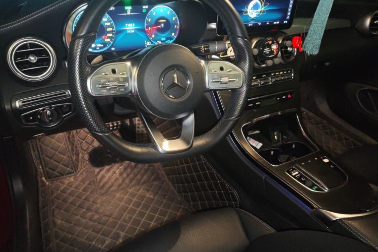 Used Mercedes-Benz C-Class 2019 C 260 Coupe Center Console