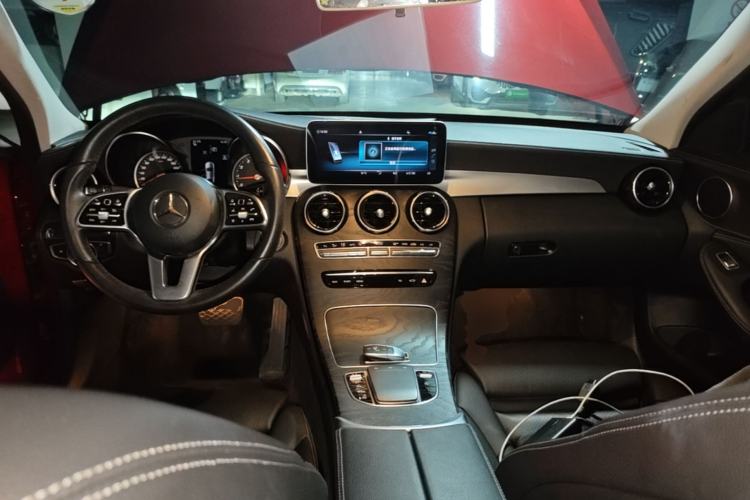 Used Mercedes-Benz C-Class 2019 C 180 L Fashion Edition Sport Version Center Console