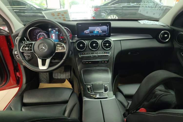Used Mercedes-Benz C-Class 2019 C 180 L Fashion Edition Sport Version Center Console