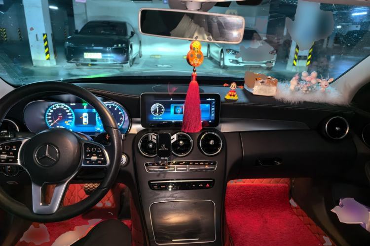 Used Mercedes-Benz C-Class 2019 Restyled C 260 L Sport Edition Center Console