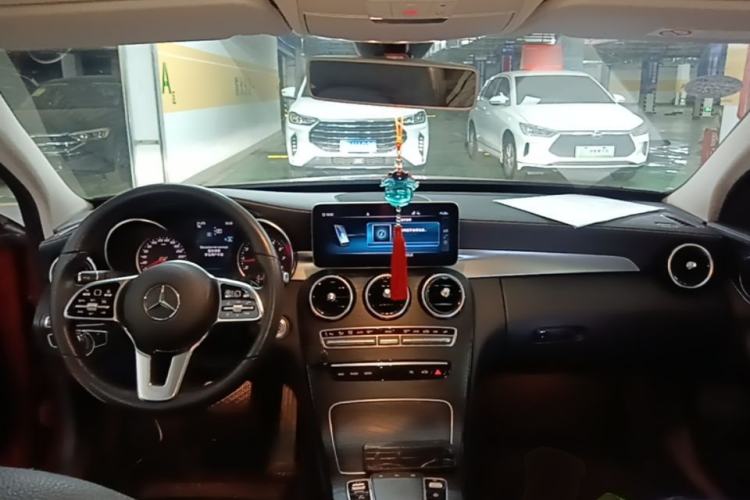 Used Mercedes-Benz C-Class 2019 C 180 L Fashion Edition Sport Version Center Console