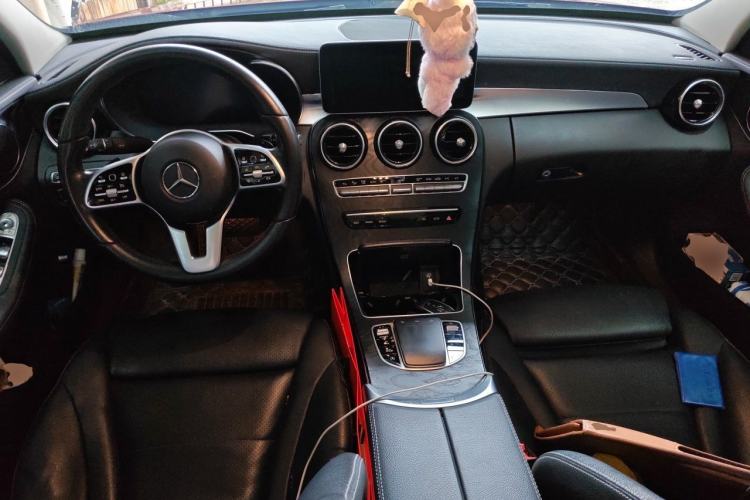 Used Mercedes-Benz C-Class 2019 Restyled C 260 L Sport Edition Center Console