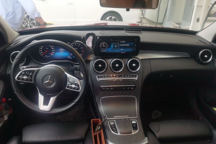 Used Mercedes-Benz C-Class 2019 Restyled C 260 L Sport Edition Center Console