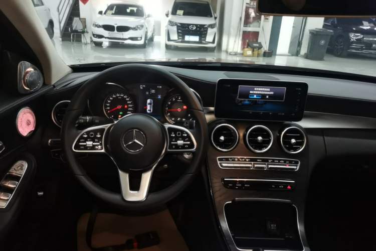 Used Mercedes-Benz C-Class 2019 C 180 L Fashion Edition Sport Version Center Console