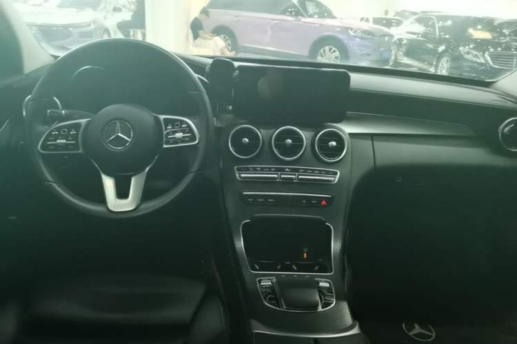Used Mercedes-Benz C-Class 2019 Restyled C 260 L Sport Edition Center Console