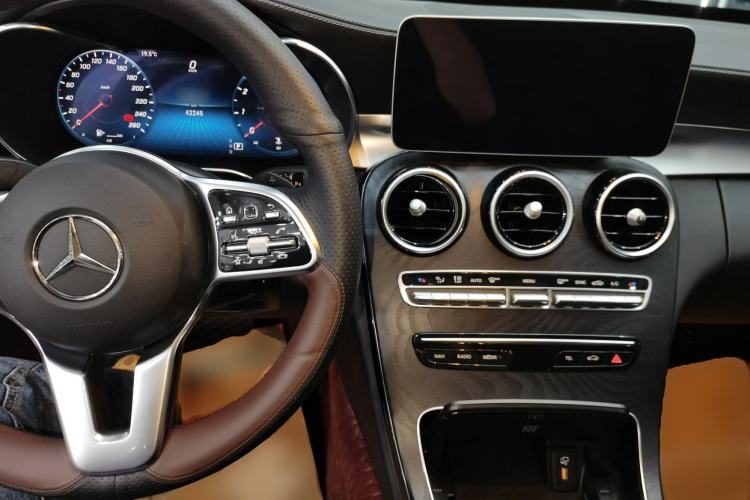 Used Mercedes-Benz C-Class 2019 Restyled C 260 L Sport Edition Center Console