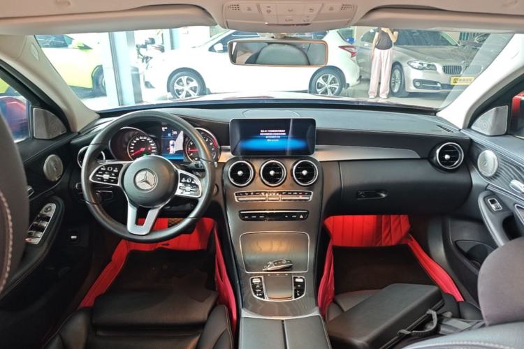 Used Mercedes-Benz C-Class 2019 C 180 L Fashion Edition Sport Version Center Console
