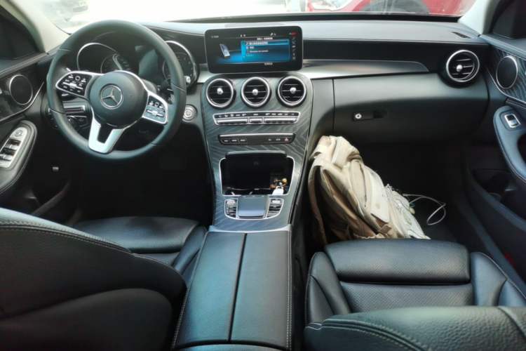 Used Mercedes-Benz C-Class 2019 C 260 L Sport Edition Center Console
