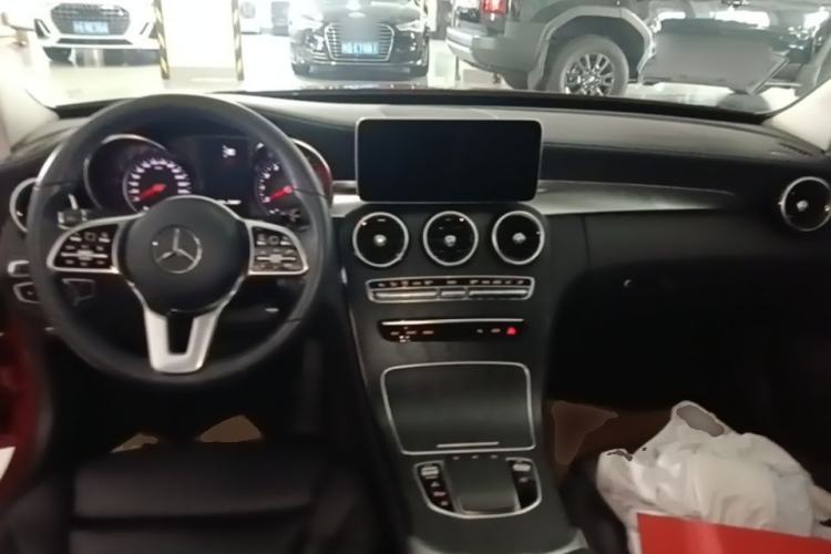 Used Mercedes-Benz C-Class 2019 C 260 L Sport Edition Center Console
