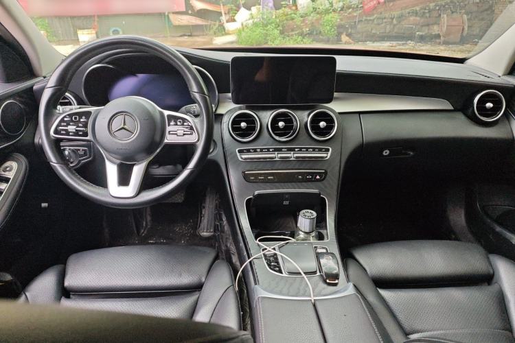 Used Mercedes-Benz C-Class 2019 C 260 L Sport Edition Center Console