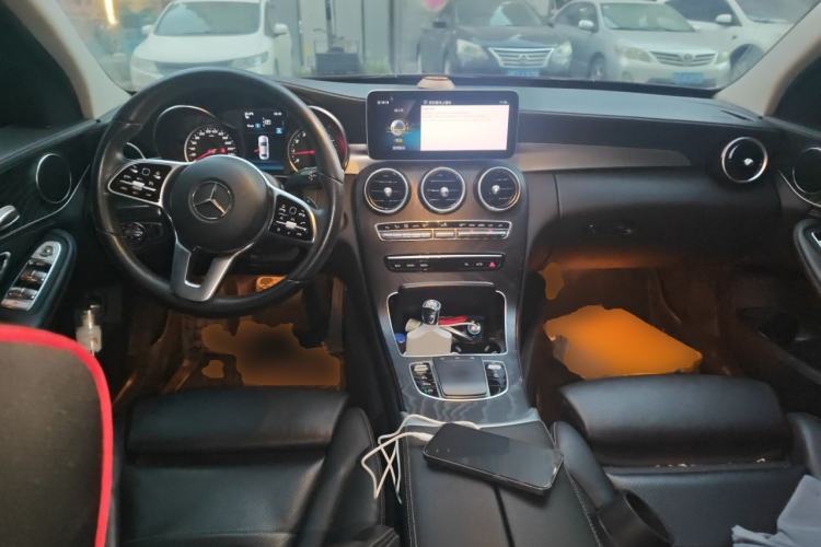Used Mercedes-Benz C-Class 2019 C 180 L Fashion Edition Sport Version Center Console