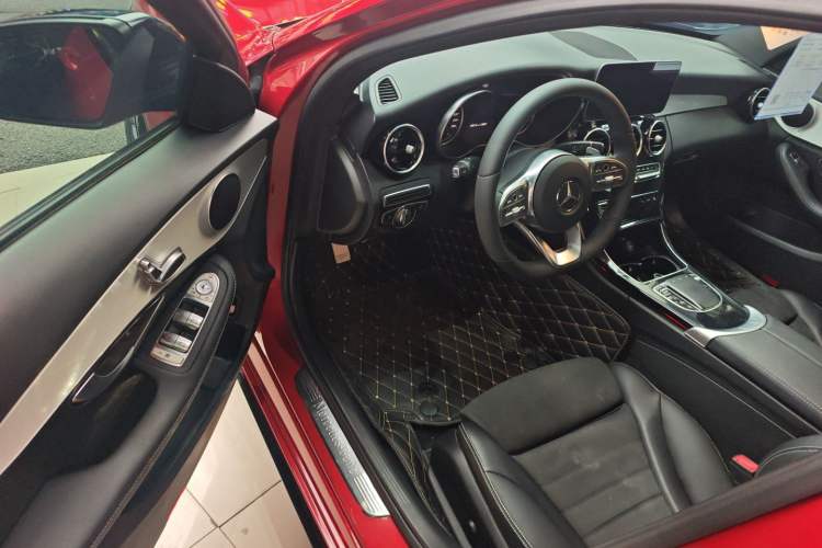 Used Mercedes-Benz C-Class 2019 C 260 Sport Edition Driver Seat