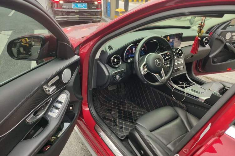 Used Mercedes-Benz C-Class 2019 Restyled C 260 L Sport Edition Driver Seat