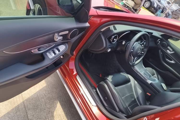 Used Mercedes-Benz C-Class 2019 Restyled C 260 L Sport Edition Driver Seat