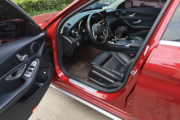 Used Mercedes-Benz C-Class 2019 C 180 L Fashion Edition Sport Version Driver Seat