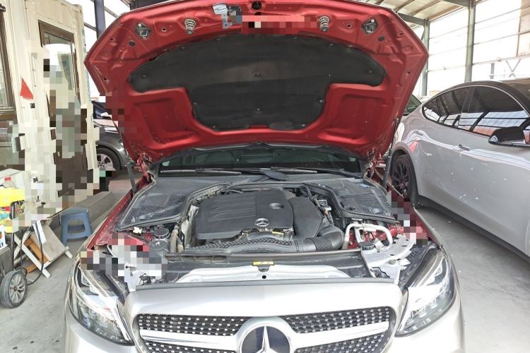 Used Mercedes-Benz C-Class 2019 C 260 Estate Engine Bay