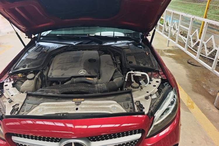 Used Mercedes-Benz C-Class 2019 C 260 Coupe Engine Bay Left