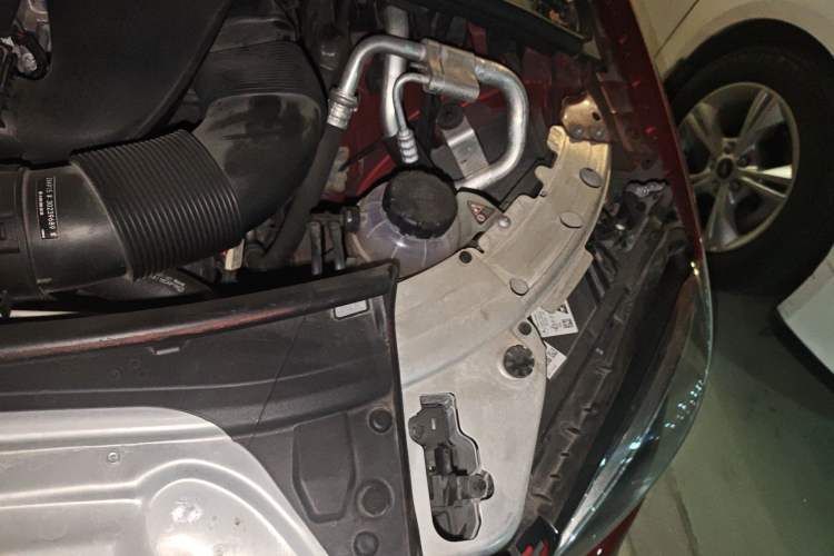 Used Mercedes-Benz C-Class 2019 C 260 Coupe Engine Bay Left