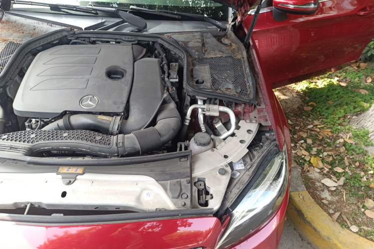 Used Mercedes-Benz C-Class 2019 C 260 Coupe Engine Bay Left