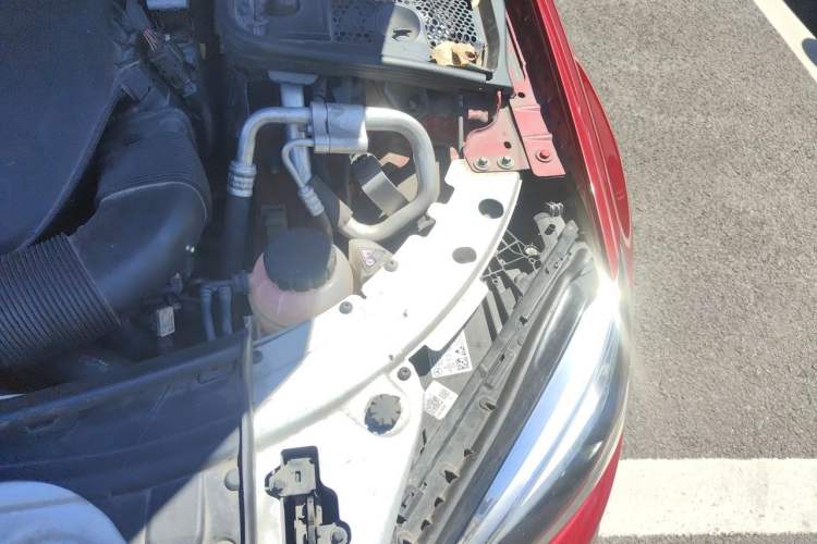 Used Mercedes-Benz C-Class 2019 Restyled C 260 L Sport Edition Engine Bay Left