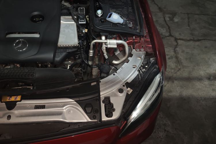 Used Mercedes-Benz C-Class 2019 C 180 L Fashion Edition Sport Version Engine Bay Left