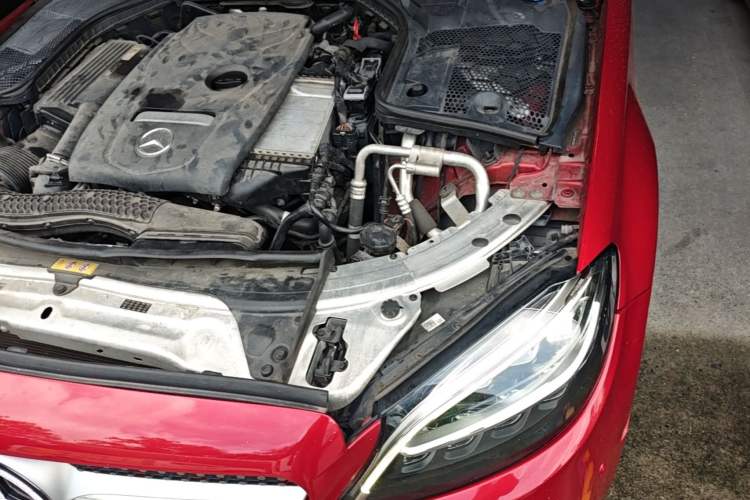 Used Mercedes-Benz C-Class 2019 C 180 L Fashion Edition Sport Version Engine Bay Left