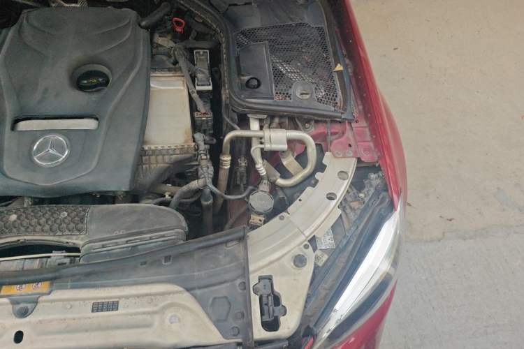 Used Mercedes-Benz C-Class 2019 C 180 L Fashion Edition Sport Version Engine Bay Left
