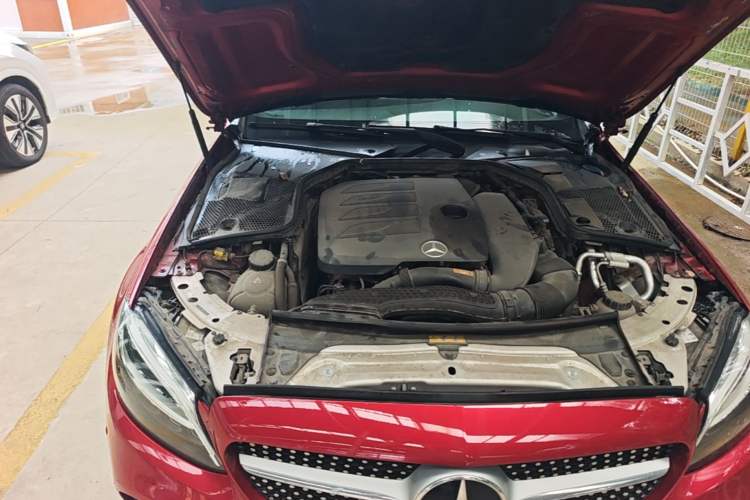 Used Mercedes-Benz C-Class 2019 C 260 Coupe Engine Bay Right