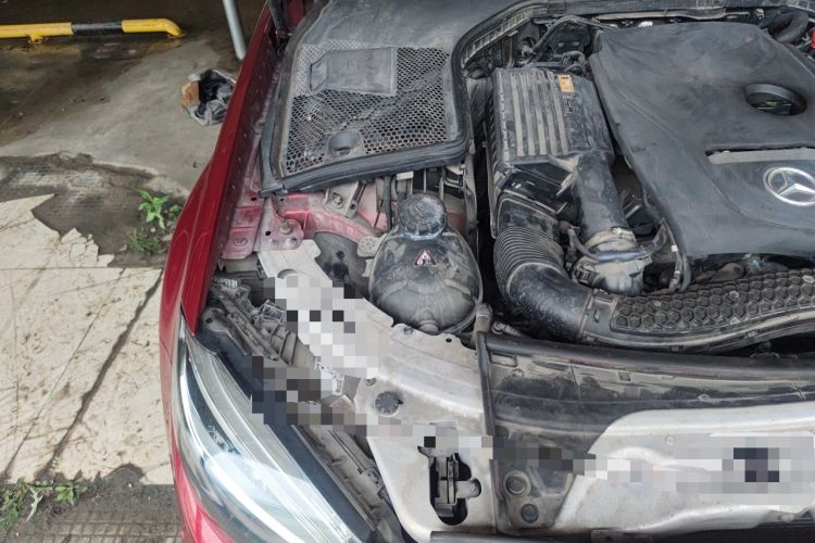 Used Mercedes-Benz C-Class 2019 C 180 L Fashion Edition Sport Version Engine Bay Right