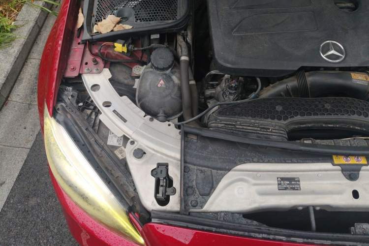 Used Mercedes-Benz C-Class 2019 Restyled C 260 L Sport Edition Engine Bay Right