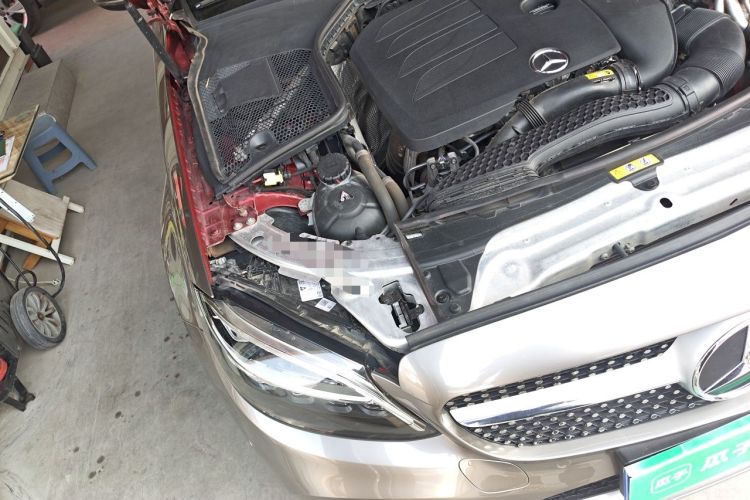 Used Mercedes-Benz C-Class 2019 C 260 Estate Engine Bay Right