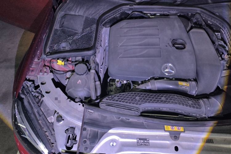Used Mercedes-Benz C-Class 2019 Updated C 260 L Engine Bay Right