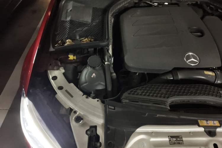 Used Mercedes-Benz C-Class 2019 C 260 L Sport Edition Engine Bay Right