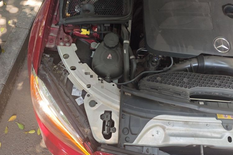 Used Mercedes-Benz C-Class 2019 C 260 Coupe Engine Bay Right