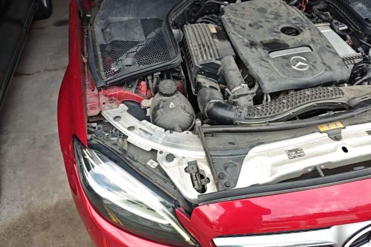 Used Mercedes-Benz C-Class 2019 C 180 L Fashion Edition Sport Version Engine Bay Right