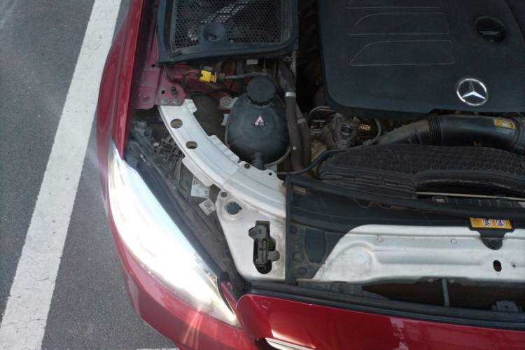 Used Mercedes-Benz C-Class 2019 C 260 L Sport Edition Engine Bay Right